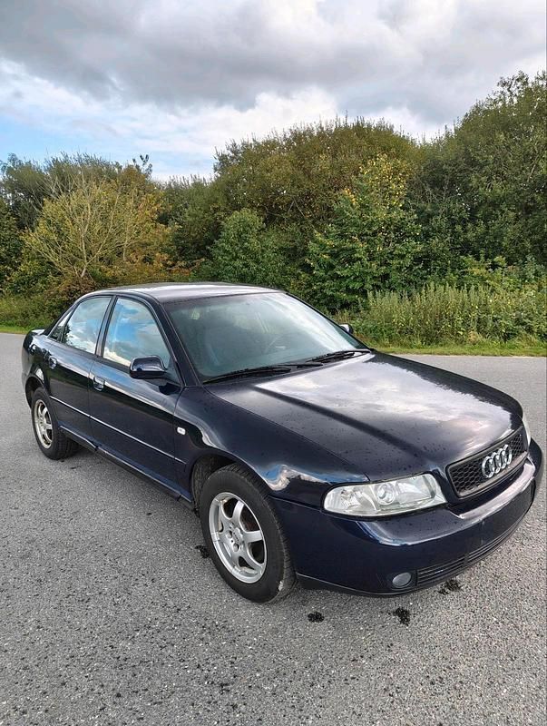Gebraucht 2000 Audi A4 Limousine | 1.100 € (Guter Preis) - Bild 1/4