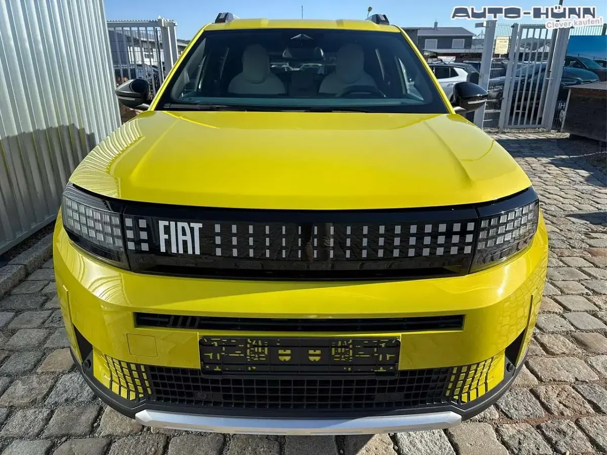 Neu Fiat Grande Panda La Prima 110 PS (80 kW) 2026 Limone gelb metallic Kleinwagen