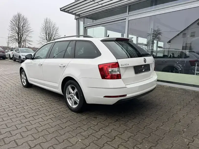 Gebraucht Skoda Octavia Ambition 150 PS (110 kW) 2020 Weiß Kombi