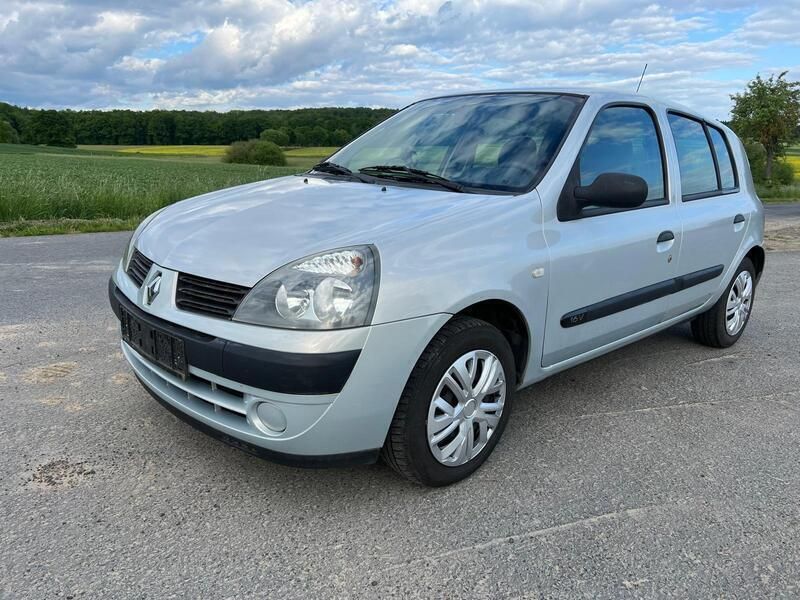 Grau Gebraucht 2004 Renault Clio II Kleinwagen | 1.950 € (Fairer Preis) - Bild 1/4