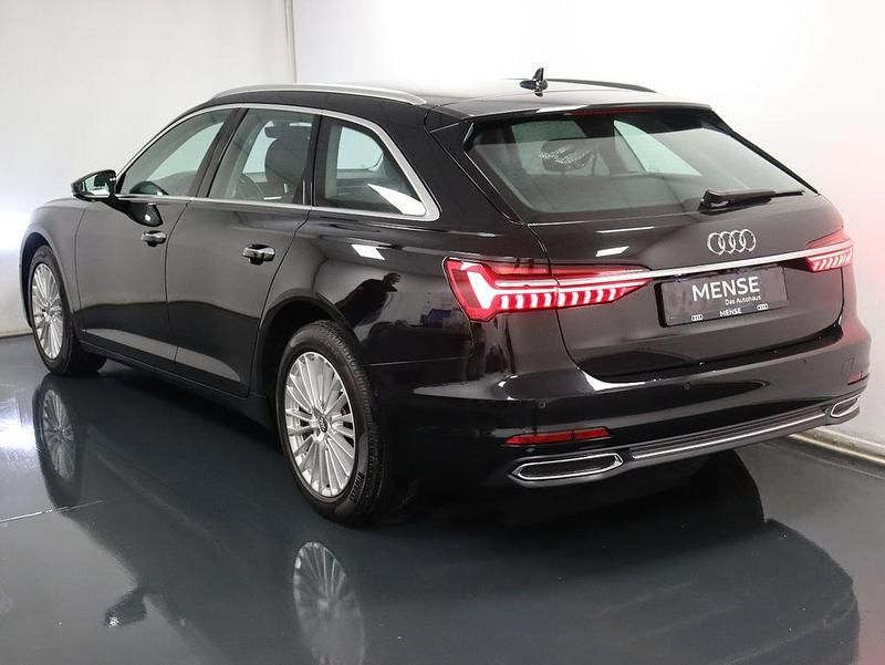 Gebraucht Audi A6 Design 204 PS (150 kW) 2022 Mythosschwarzmetallic Kombi