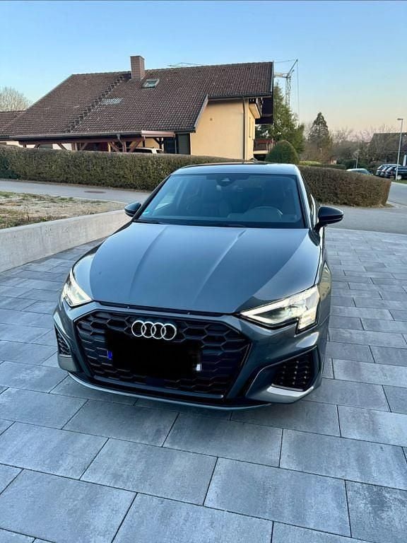 Gebraucht Audi A3 S-Line 245 PS (180 kW) 2022 Grau Limousine