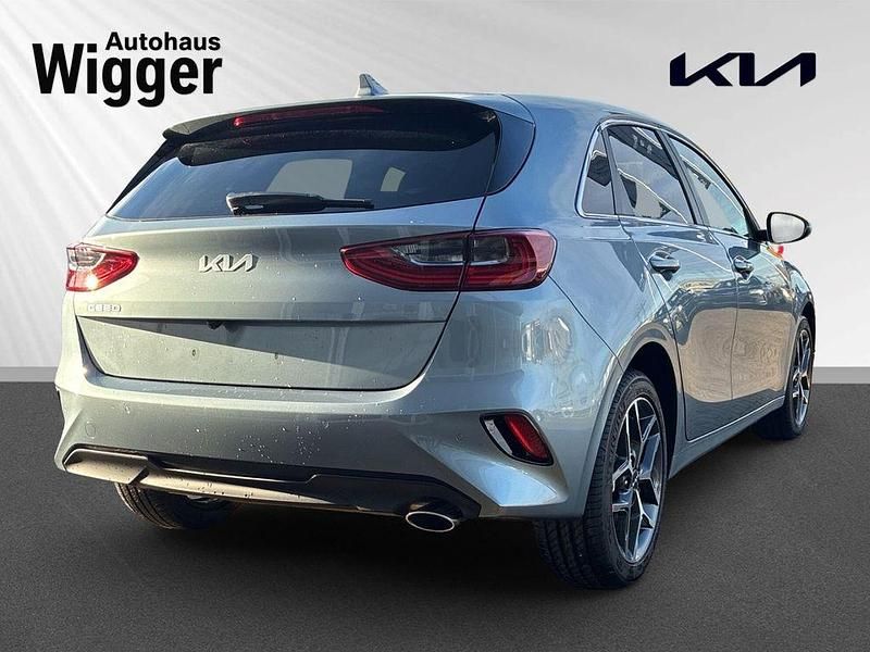 Neu Kia Ceed Style 101 PS (74 kW) 2026 Lunarsilber Kleinwagen