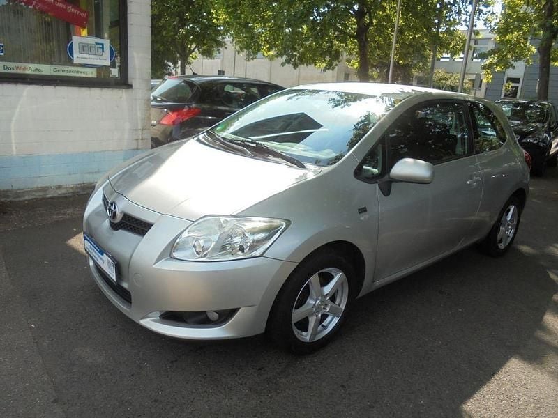 Silber Gebraucht 2009 Toyota Auris Sol Limousine | 2.450 € (Superpreis) - Bild 1/4