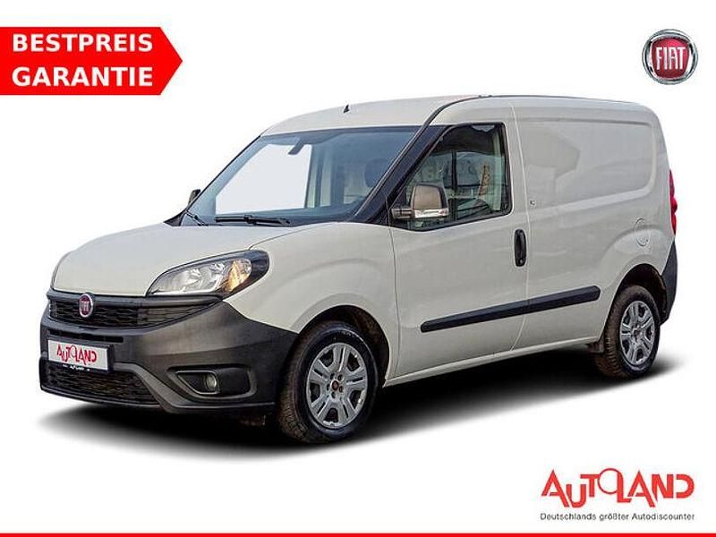 Weiß Gebraucht 2022 Fiat Doblò Van / Kleinbus | 16.990 € (Guter Preis) - Bild 1/4