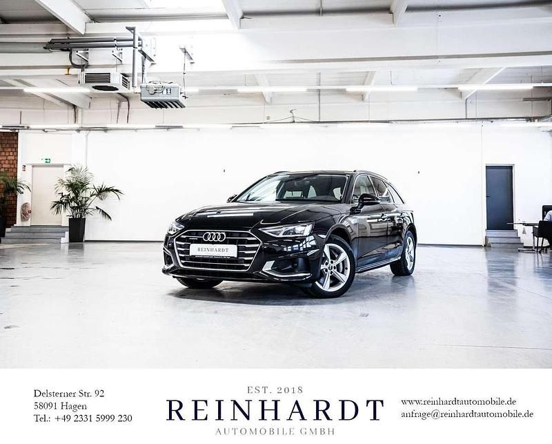 Brillantschwarz Gebraucht 2022 Audi A4 Advanced Kombi | 25.500 € - Bild 1/1