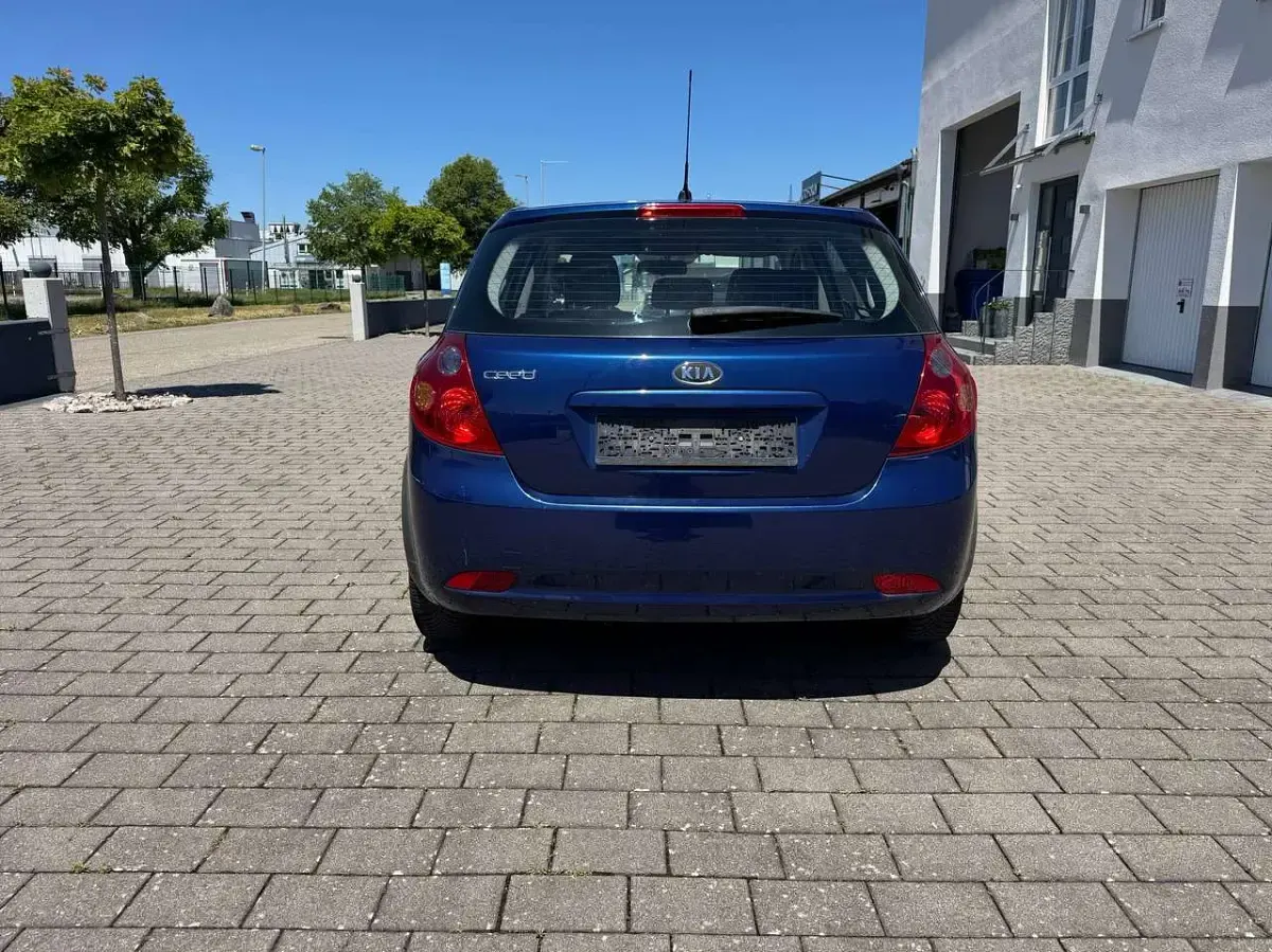 Gebraucht Kia Ceed LX 122 PS (89 kW) 2009 Blau Kleinwagen
