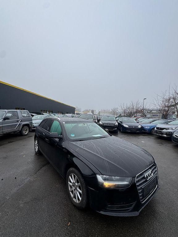 Schwarz Gebraucht 2014 Audi A4 Attraction Kombi | 5.999 € (Guter Preis) - Bild 1/4