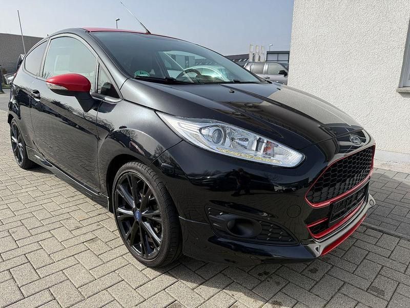 Gebraucht Ford Fiesta ST-Line 140 PS (102 kW) 2015 Schwarz Kleinwagen
