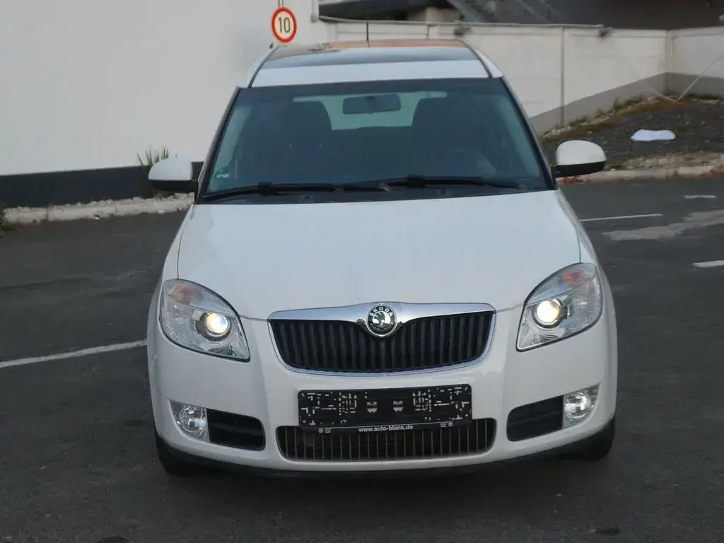 Gebraucht Skoda Roomster Comfort 86 PS (63 kW) 2009 Weiß Van / Kleinbus