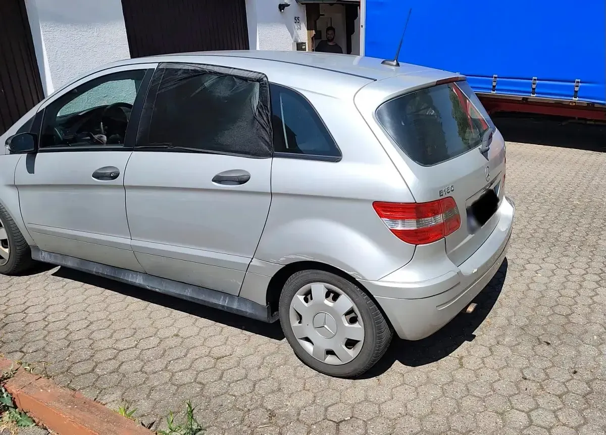 Gebraucht Mercedes B180 115 PS (84 kW) 2005 Silber Van / Kleinbus