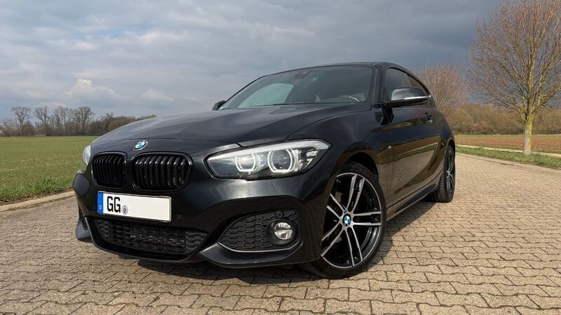 Schwarz Gebraucht 2019 BMW 118 M Sport Kleinwagen | 14.490 € (Guter Preis) - Bild 1/4