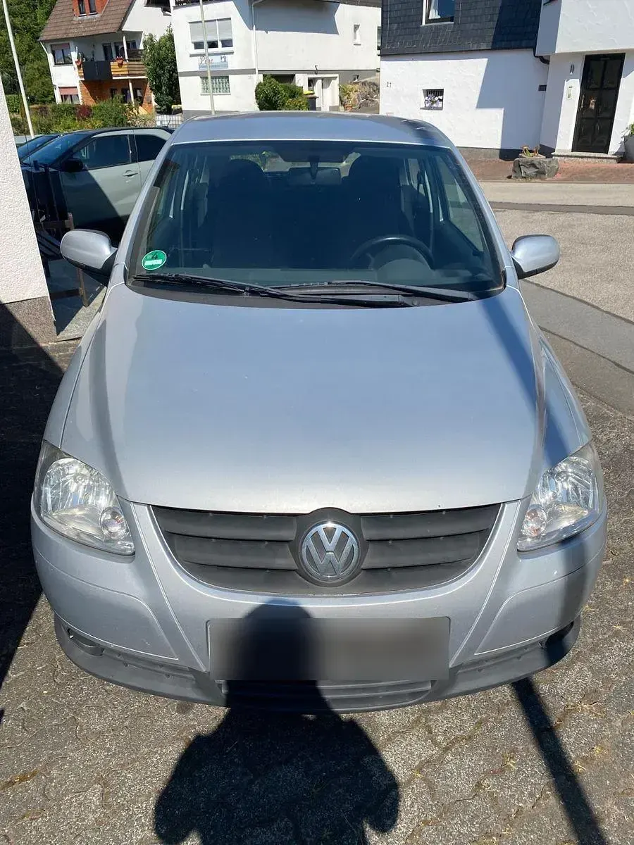 Gebraucht VW Fox 54 PS (39 kW) 2006 Silber Kleinwagen