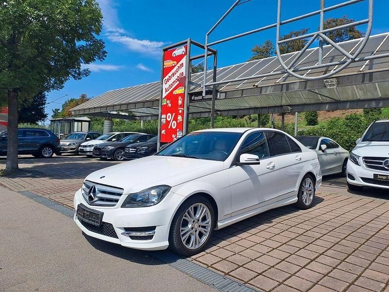 Weiß Gebraucht 2013 Mercedes C220 AMG line Limousine | 9.750 € (Fairer Preis) - Bild 1/4