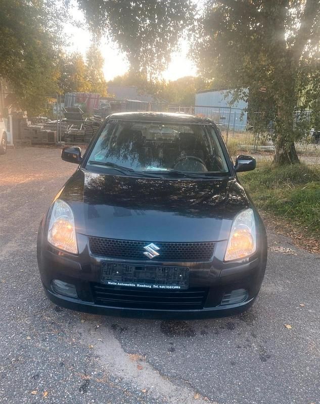 Schwarz Gebraucht 2005 Suzuki Swift Kleinwagen | 1.250 € - Bild 1/4