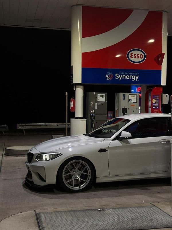 Weiß Gebraucht 2016 BMW M2 M Performance Coupé | 43.999 € - Bild 1/4