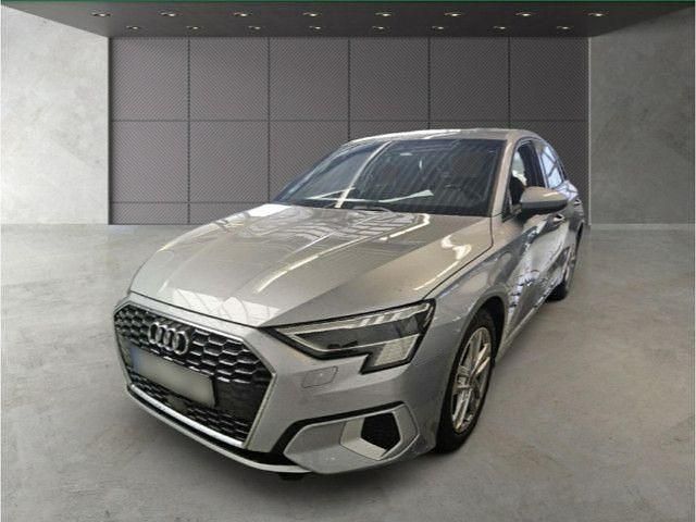 Gebraucht Audi A3 Sportback e-tron Ambiente 204 PS (150 kW) 2022 Florettsilber metallic Kleinwagen