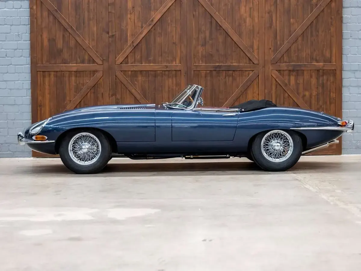 Gebraucht Jaguar E-Type 265 PS (194 kW) 1963 Opalescent dark blue Cabrio