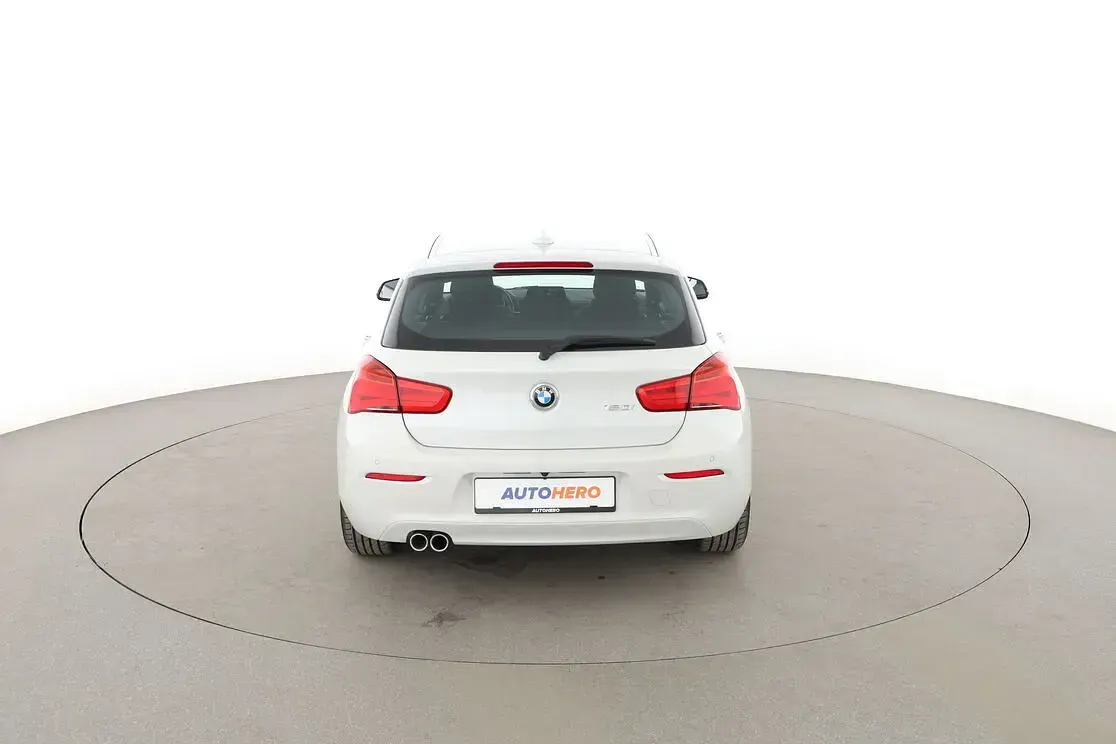 Gebraucht BMW 120 Advantage 184 PS (135 kW) 2019 Weiß Kleinwagen
