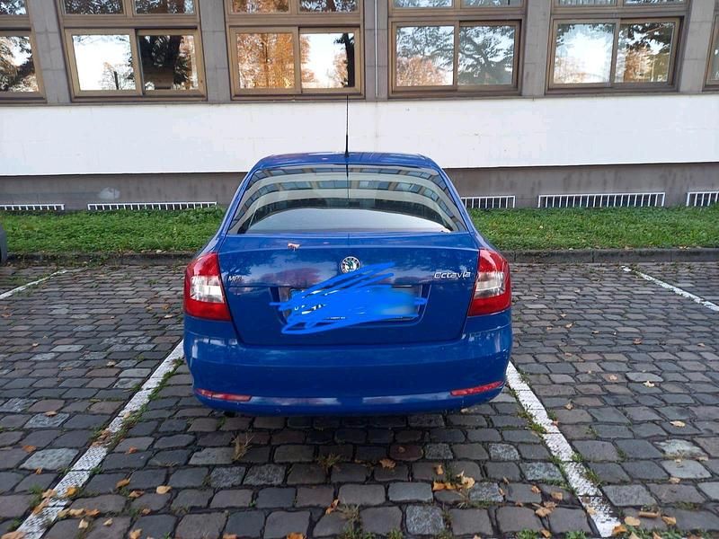 Usado Skoda Octavia 102 HP (75 kW) 2009 Azul Sedan