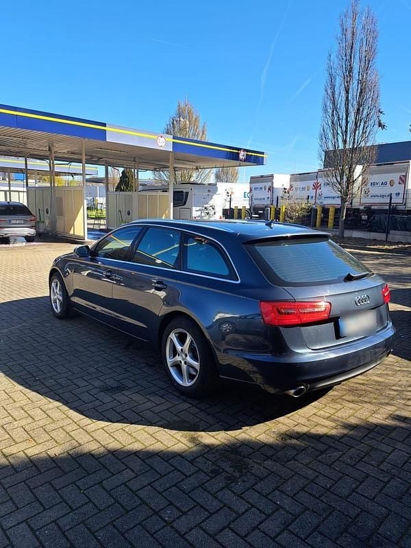 Usado Audi A6 245 HP (180 kW) 2013 Azul Carrinha