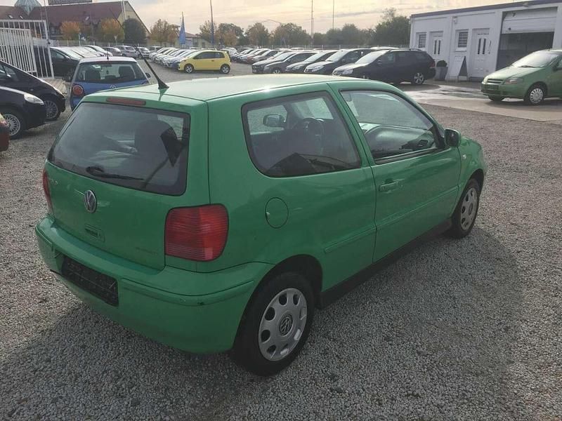 Gebraucht VW Polo Edition 50 PS (36 kW) 2001 Grün Limousine