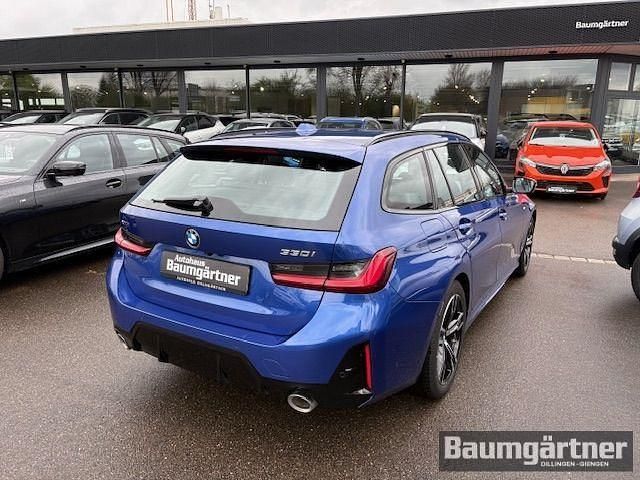 Gebraucht BMW 330 M Sport 245 PS (180 kW) 2025 Blau Kombi