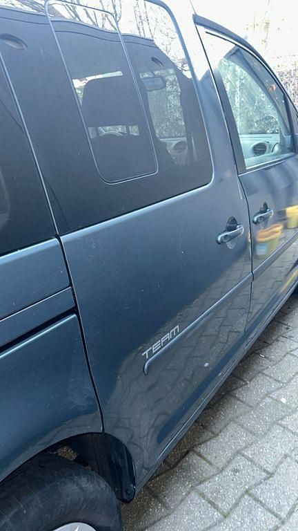 Gebraucht VW Caddy Life 105 PS (77 kW) 2010 Grau Van / Kleinbus