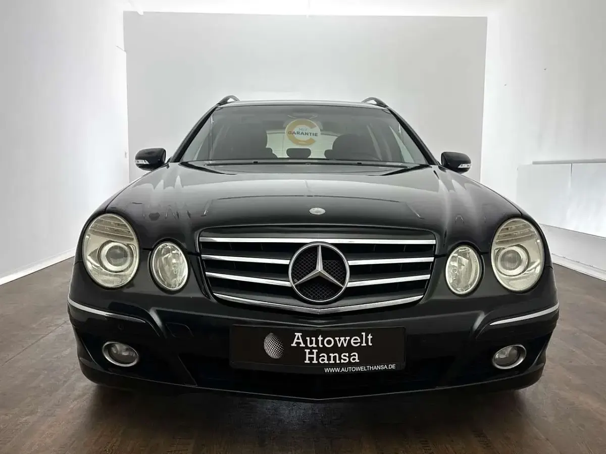 Używany Mercedes E220 170 KM (125 kW) 2006 Czarny Kombi