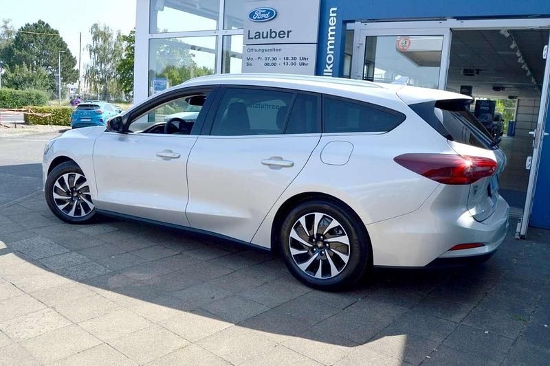 Gebraucht Ford Focus Titanium X 116 PS (85 kW) 2024 Polarsilber Kombi