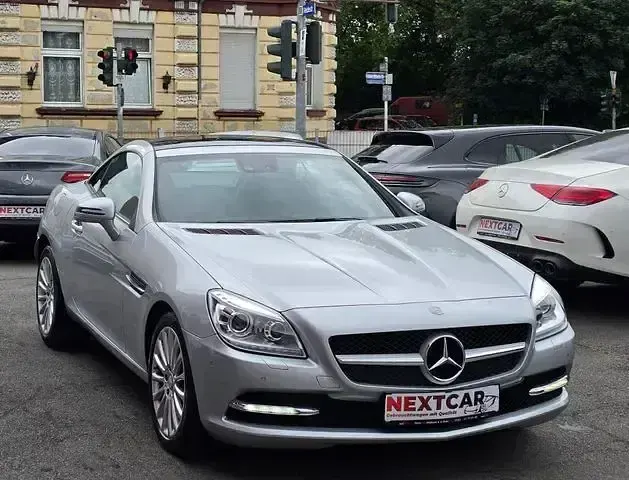 Gebraucht Mercedes SLK250 204 PS (150 kW) 2012 Silber Cabrio