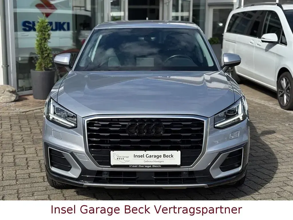 Gebraucht Audi Q2 Sport 150 PS (110 kW) 2017 Silber SUV