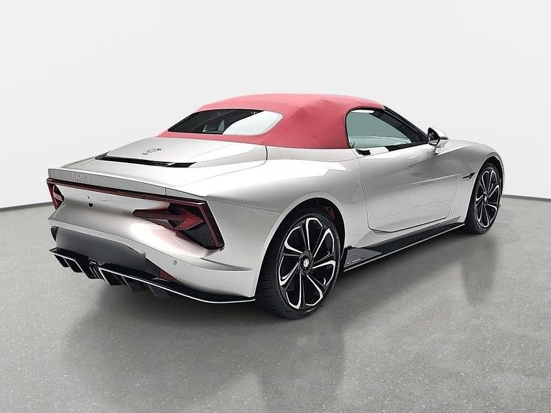 Neu MG Cyberster 375 kW (510 PS) 2025 Silber Cabrio