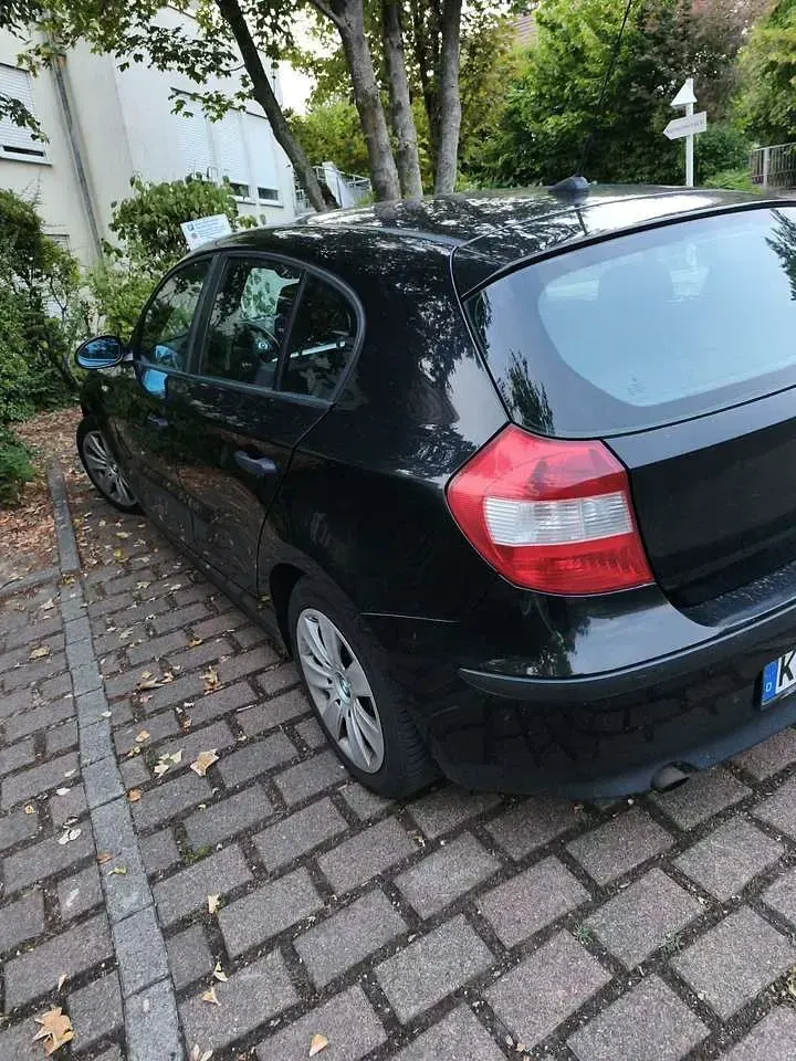 Gebraucht BMW 116 116 PS (85 kW) 2005 Schwarz Kleinwagen