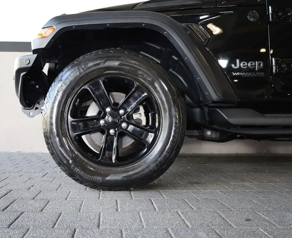 Gebraucht Jeep Wrangler Unlimited Altitude 284 PS (208 kW) 2020 Black clearcoat SUV