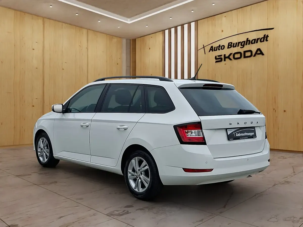 Gebraucht Skoda Fabia Ambition 96 PS (70 kW) 2022 Candyweß Kleinwagen
