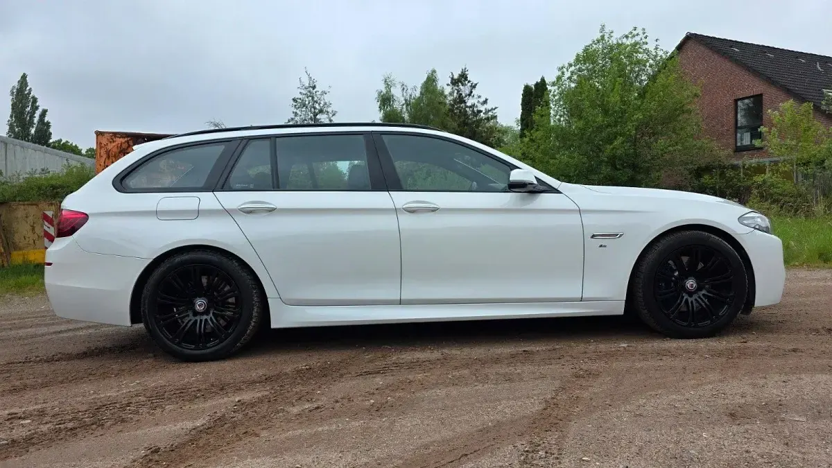 Gebraucht BMW 530 M Sport 258 PS (189 kW) 2013 Weiß Kombi