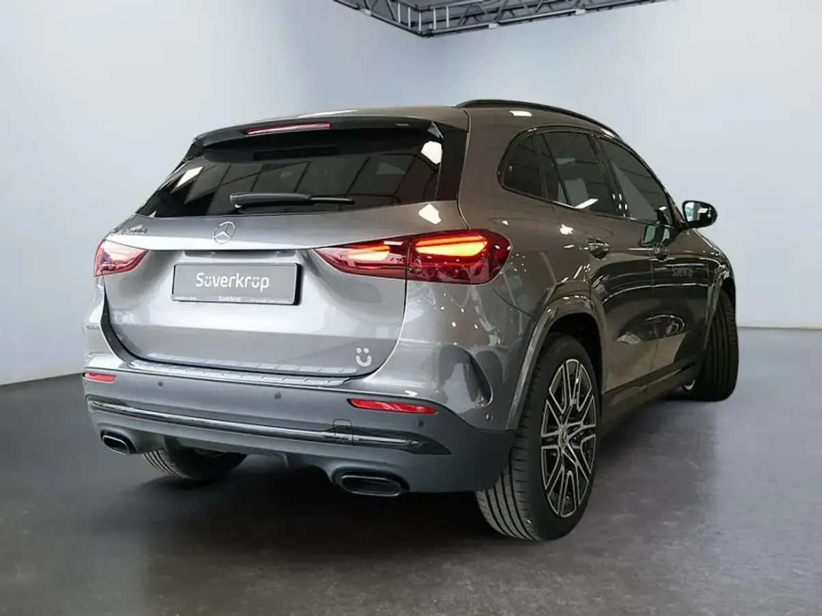 Gebraucht Mercedes GLA200 AMG 150 PS (110 kW) 2026 Metalliclack mountaingrau SUV