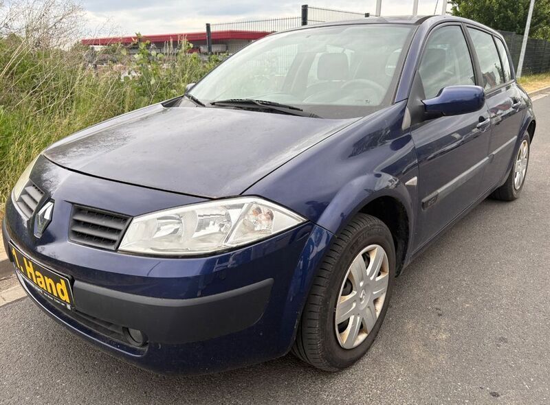 Blau Gebraucht 2004 Renault Mégane II Authentique Limousine | 2.490 € (Etwas zu teuer) - Bild 1/4