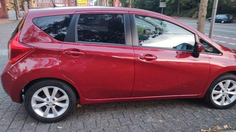 Second-hand Nissan Note Acenta 98 CP (72 kW) 2016 Roșu Hatchback