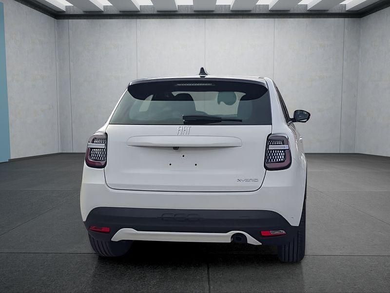 Neu Fiat 600 101 PS (74 kW) 2025 Weiß Kleinwagen