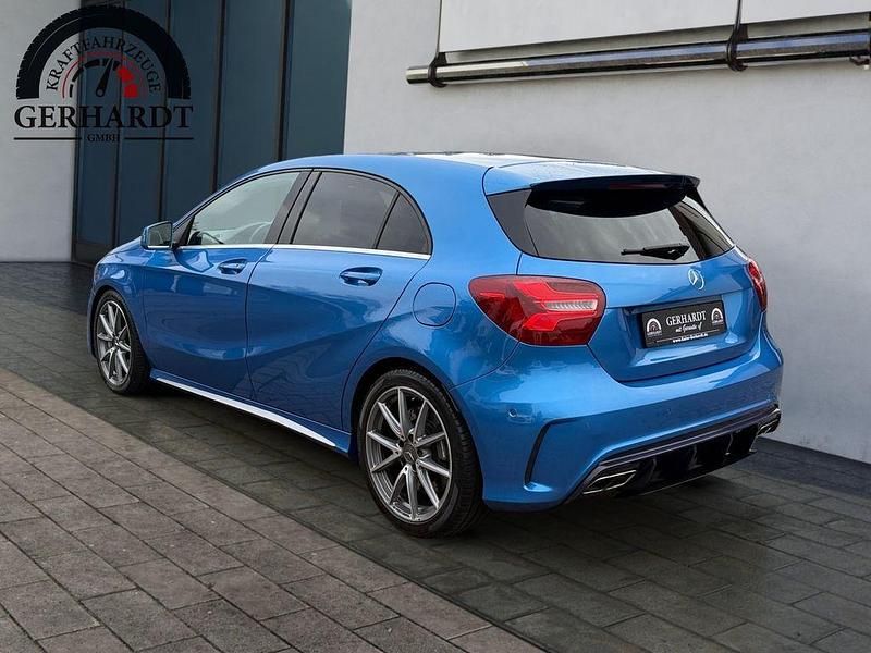 Gebraucht Mercedes A45 AMG AMG 381 PS (280 kW) 2017 Blau Kleinwagen