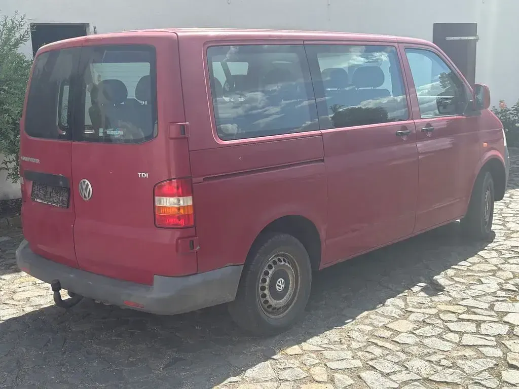 Gebraucht VW Caravelle 86 PS (63 kW) 2005 Rot Van