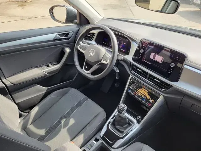Gebraucht VW T-Roc Life 110 PS (80 kW) 2024 Indiumgrau metallic SUV