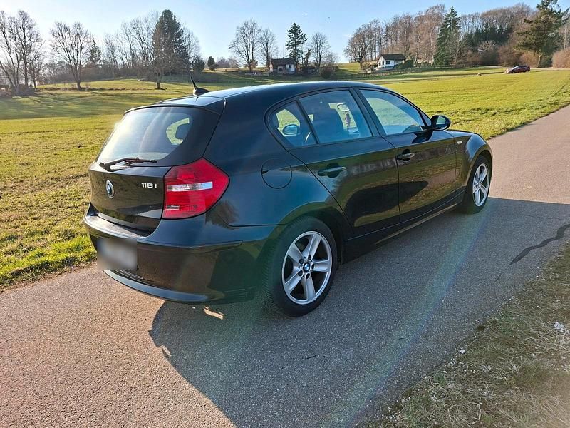 Gebraucht BMW 116 116 PS (85 kW) 2008 Schwarz Kleinwagen