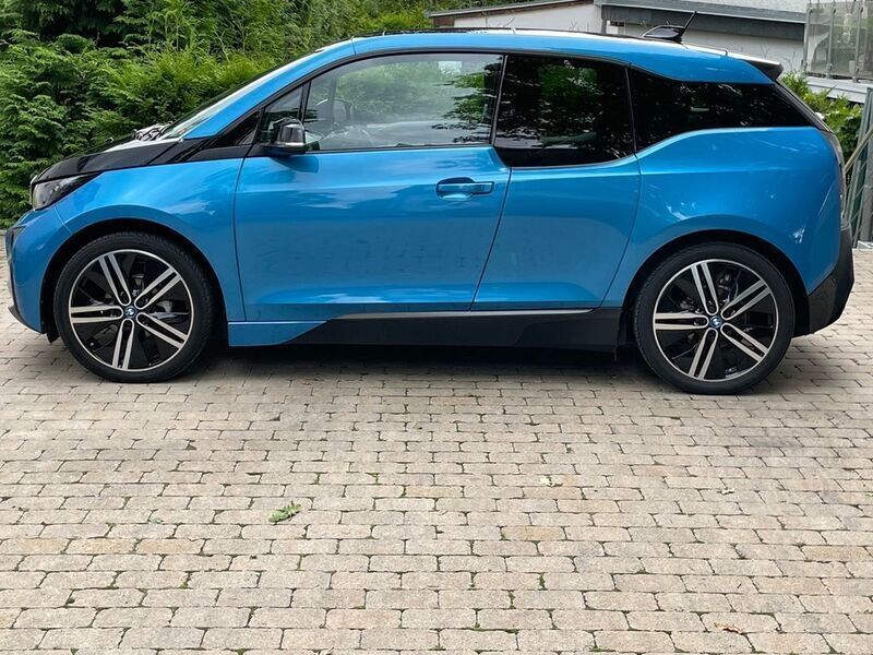 Blau Gebraucht 2017 BMW i3 Kleinwagen | 15.000 € (Etwas zu teuer) - Bild 1/4