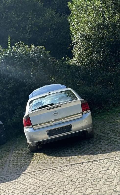 Silber Gebraucht 2005 Opel Vectra GTS Limousine | 900 € (Guter Preis) - Bild 1/4
