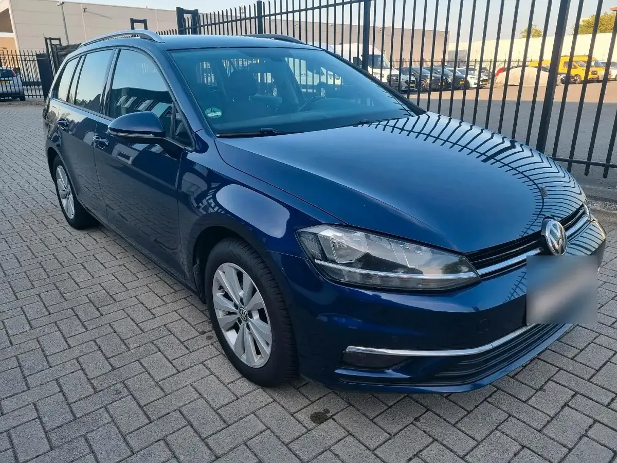 Gebraucht VW Golf VII 120 PS (88 kW) 2018 Blau Kombi