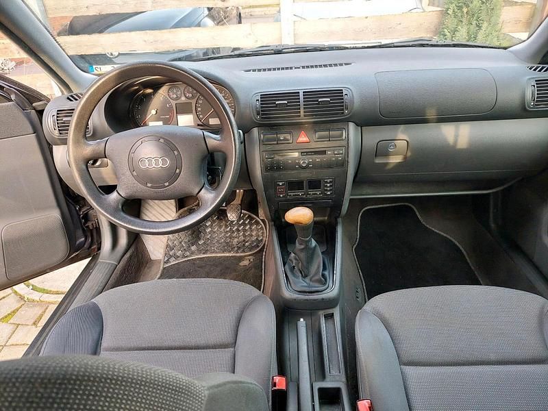 Gebraucht Audi A3 Ambiente 101 PS (74 kW) 2000 Grau Kleinwagen