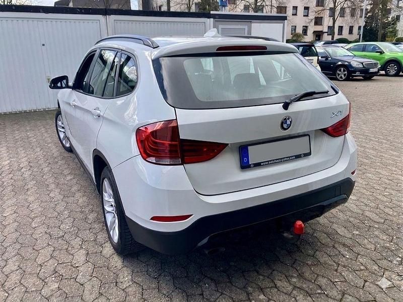 Gebraucht BMW X1 Sport Line 143 PS (105 kW) 2014 Weiß SUV